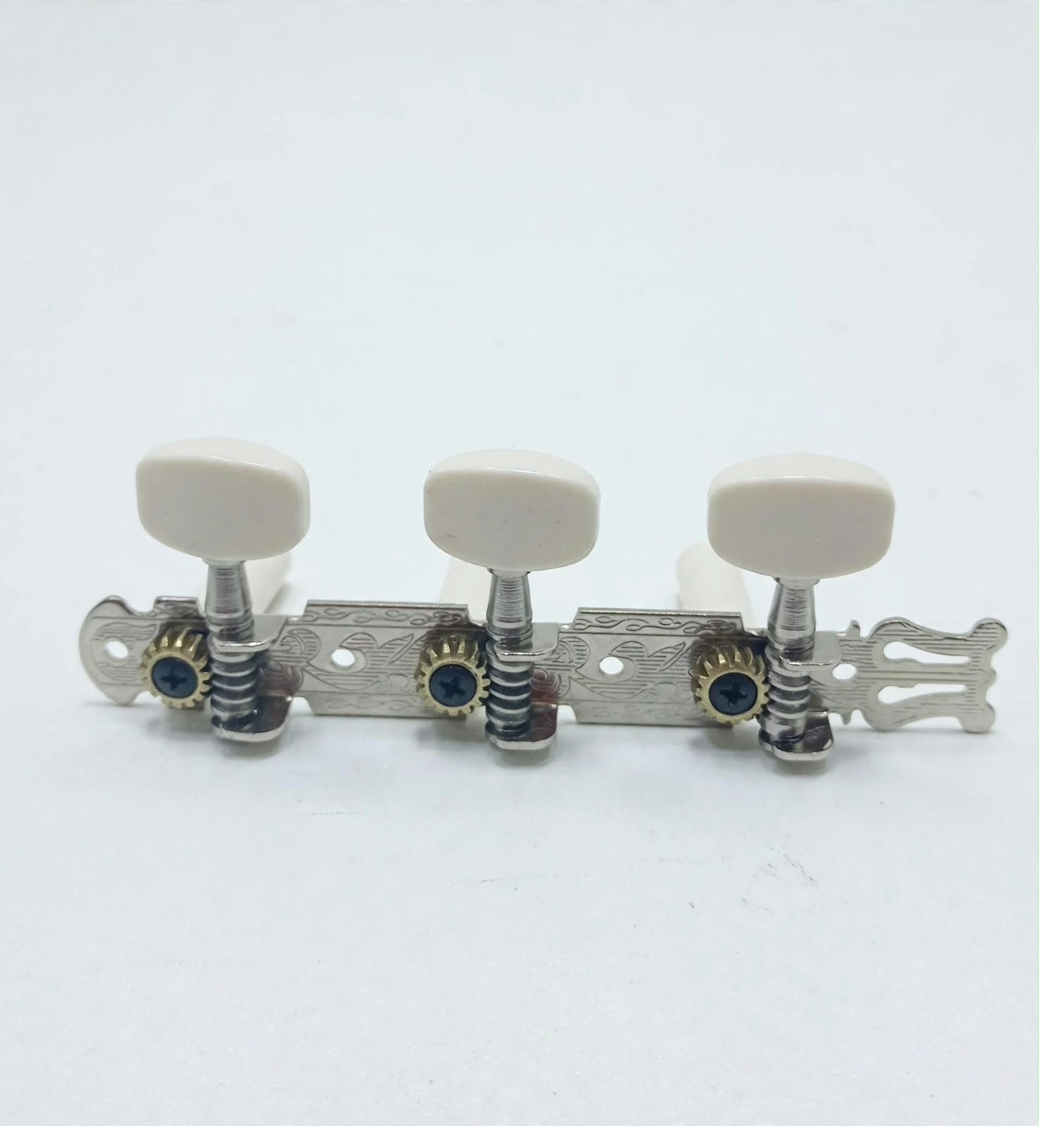 CLAVIJA DE AFINACIÓN PARA GUITARRA CLÁSICA NIQUELADA L R