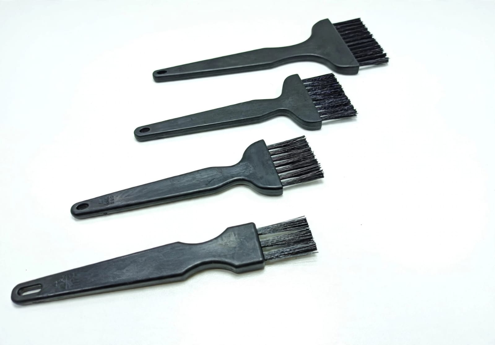 KIT 4PCS BROCHAS ANTIESTÁTICAS